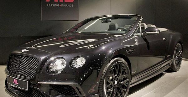 Bentley Continental Supersports Convertible schwarz schräg links vorne