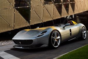 Ferrari SP1 Front und Seitenansicht
