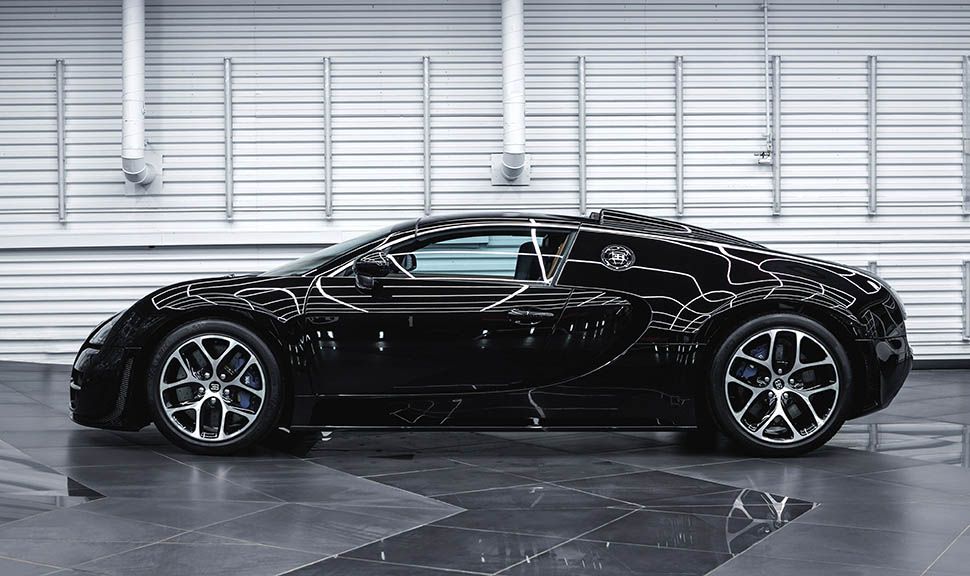 Bugatti Veyron Vitesse in Schwarz, linke Seitenansicht