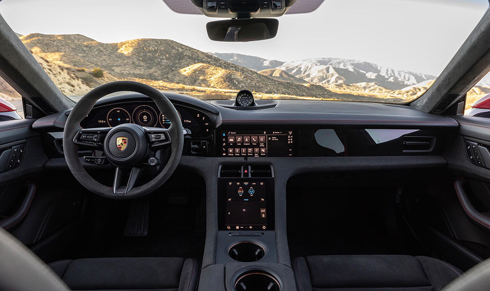 Innenraum des Porsche Taycan GTS Sport Turismo